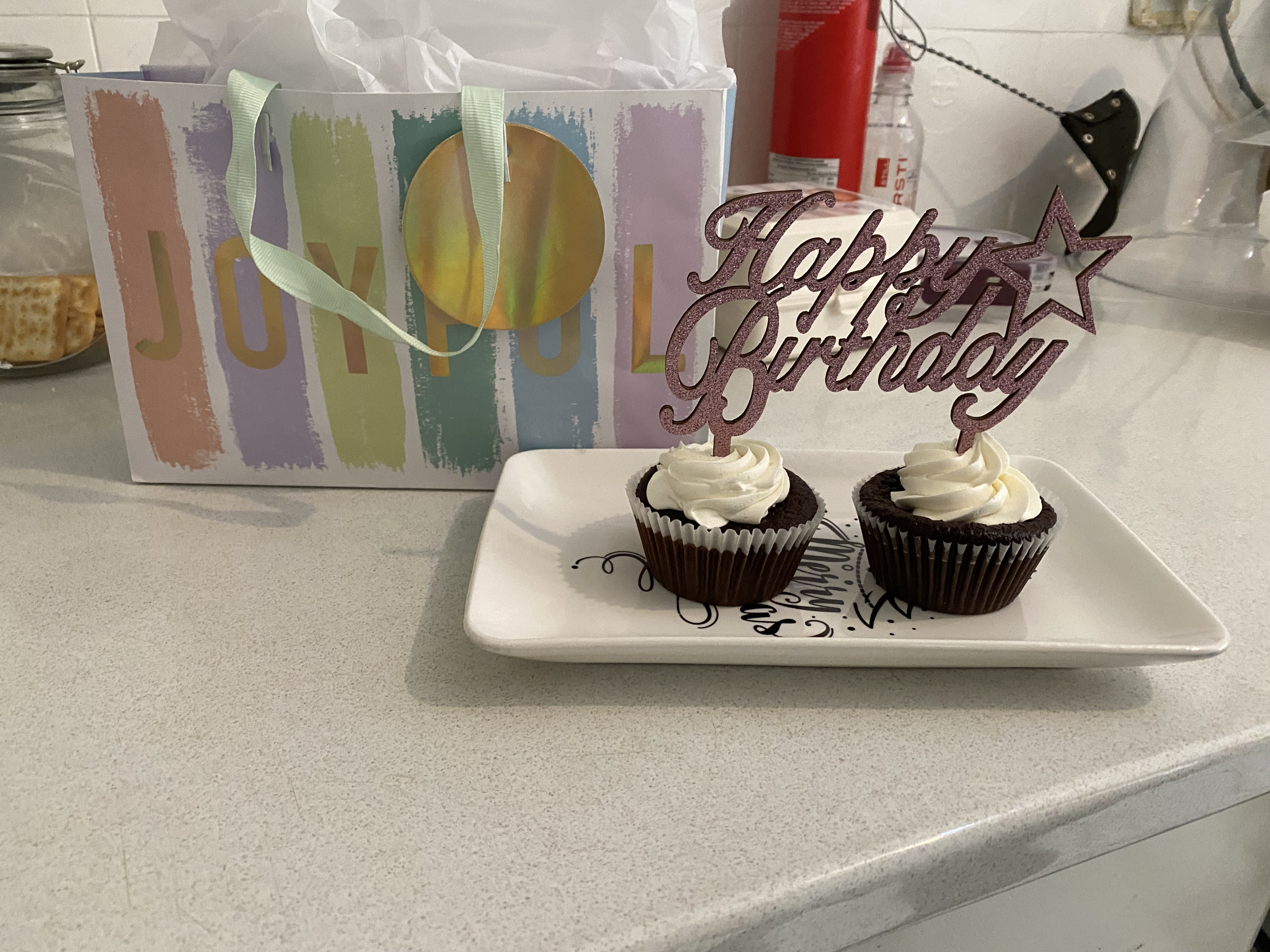 
                      Classic Cupcake
                    